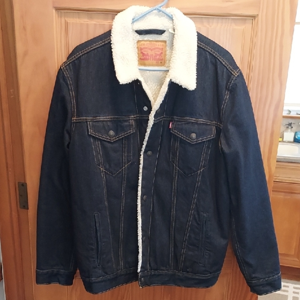 Levi's Men's Blue Denim Jacket with White Sherpa Lining